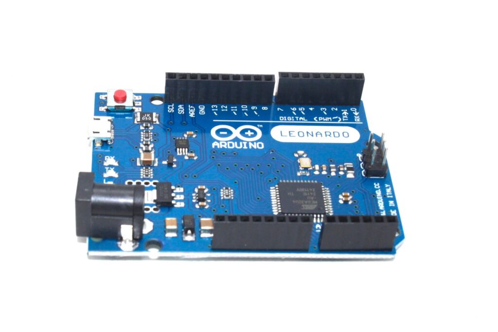 Leonardo R3 Board Micro-USB Compatible with Arduino - Zbotic